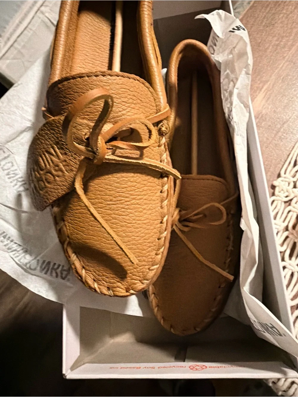 Minnetonka Tan Leather Moccasin Loafers with Bow Detail